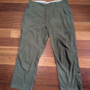 L.L. Bean Women's Olive Cargo Hiking Pants Size 12